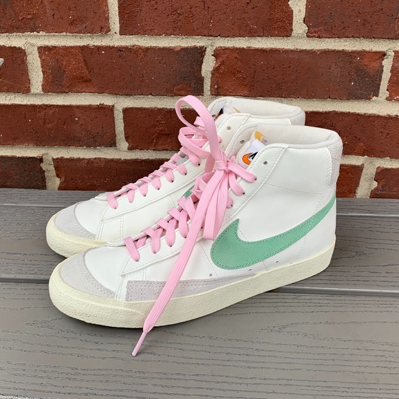 Nike Shoes - Nike Blazer Mid '77 Vintage Sneaker (men’s 9/women’s 10.5) NWOT